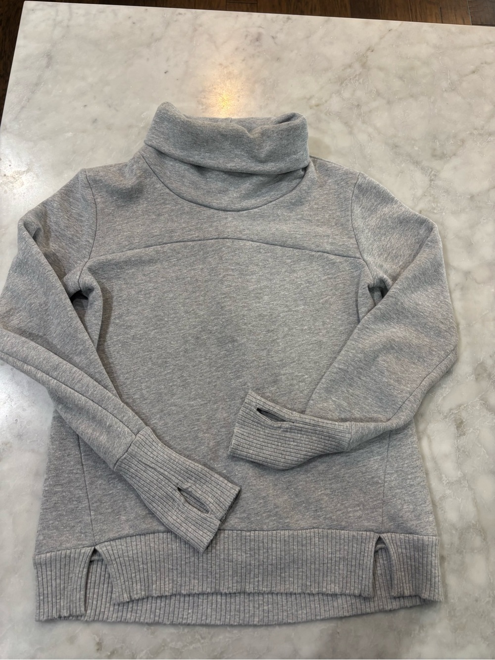 ALO Yoga Light Gray Funnel Neck Pullover